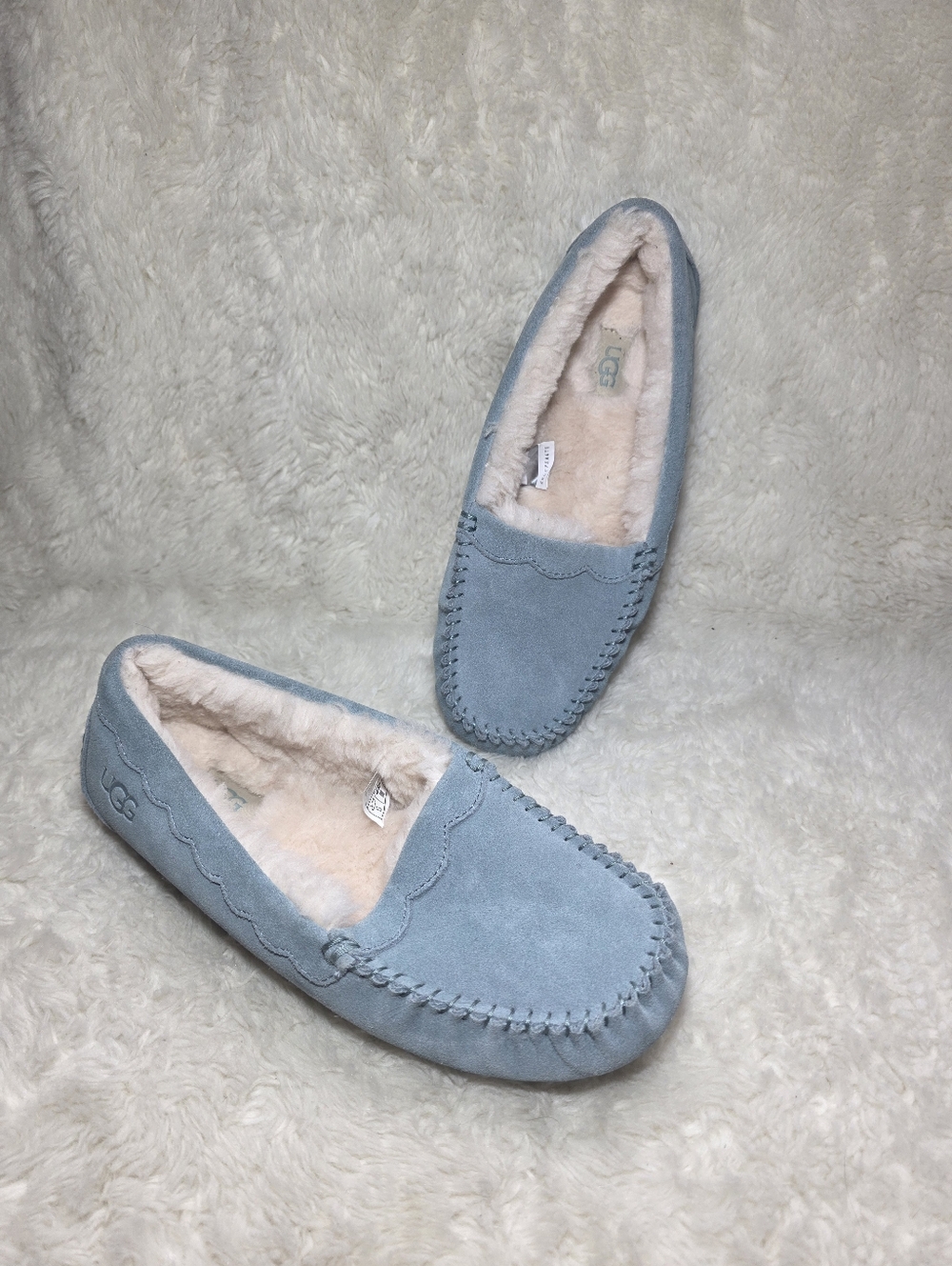 UGG Ansley Scallop Suede Slippers Geyser Blue Size 9 NWOT/Like NEW